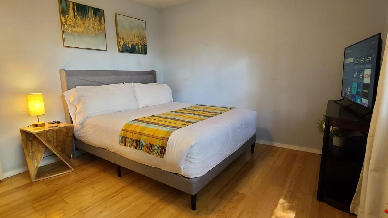 Centrally Located In Rogers And Bentonville! -Private Rooms Εξωτερικό φωτογραφία