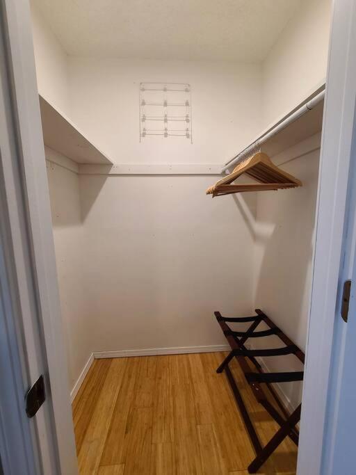 Centrally Located In Rogers And Bentonville! -Private Rooms Δωμάτιο φωτογραφία