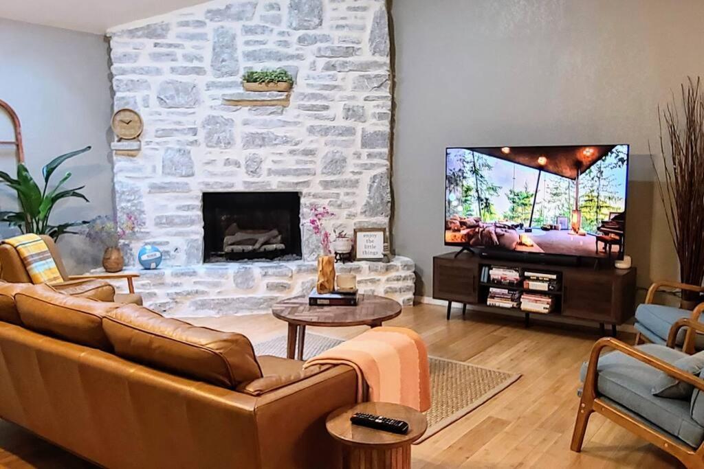 Centrally Located In Rogers And Bentonville! -Private Rooms Εξωτερικό φωτογραφία